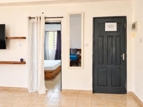 Swahili-Style 1-Bedroom Very Near Diani Beach - image 5