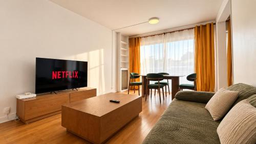 Paris 13 Stylish 1BR Apartment with Balcony and Netflix