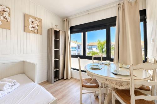 LEscapade Salée Studio cabine à 100 m plage & centre