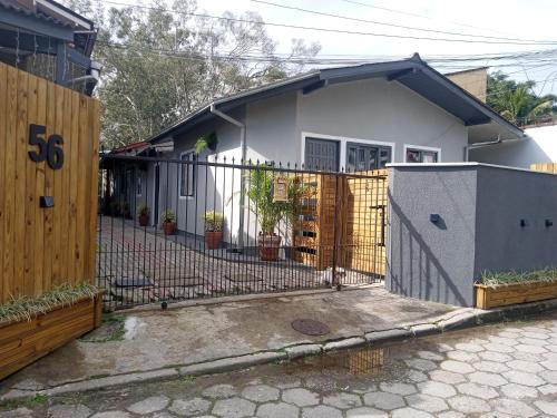Charming studio in Lagoa da Conceição for up to 4 people (Charming studio in Lagoa da Conceicao for up to 4 people) in Lagoa da Conceicao