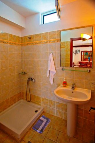 Sideris Lambros Rooms - image 11