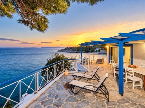 Villa Nikolitsa with private beach 2