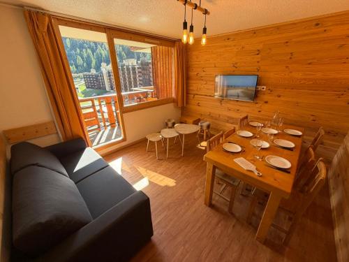 Appartement 6 personnes Skis aux pieds Piscine chauffée La Plagne Bellecôte