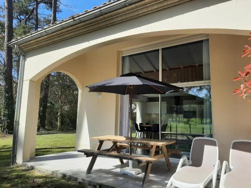 Appartement duplex avec piscine au bord du golf de Moliets