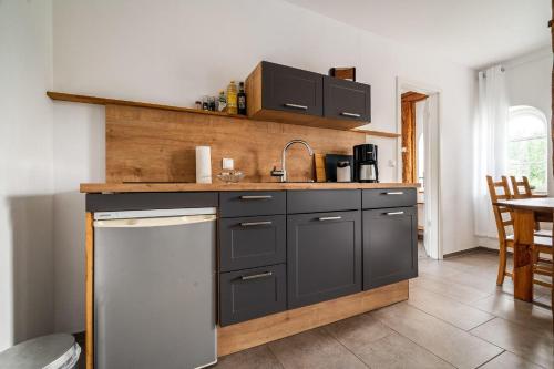 Hotel-Bolter-Muehle-Fewo-Sonnenblumenzimmer - image 5