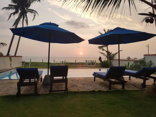 Tropical Beach House Hikkaduwa - image 3