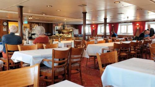 Restaurant, Laivahostel S/S Bore in Turku Harbour