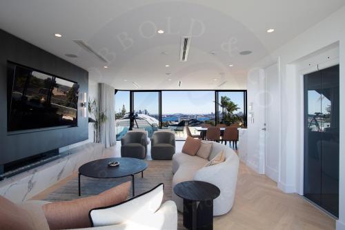 Rhapsody, Sydney Harbour by Cobbold and Co in Watsons Bay