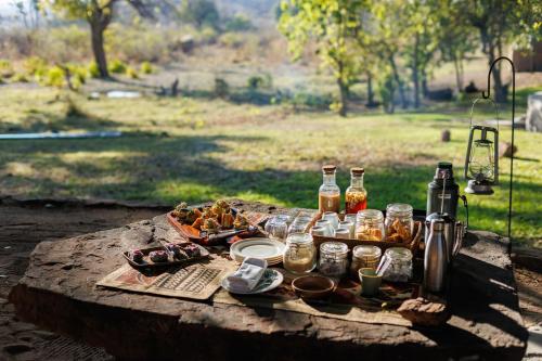 บริการและสิ่งอำนวยความสะดวก, Hideaways Bumbusi Wilderness Camp, Hwange in ฮวางเก