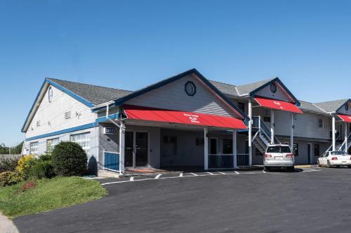 Econo Lodge Rutland City near Hwy 7 – Rutland, VT