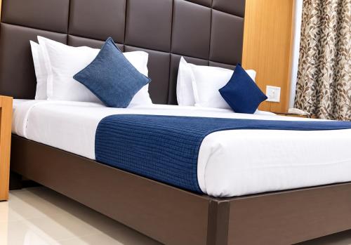 The Golden Crown Luxury Hotel