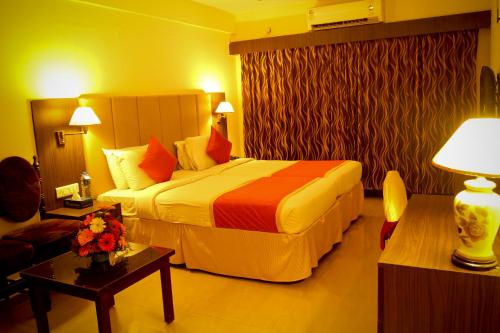 Hotel Yasodha Towers Hotel Yasodha Towers is conveniently located in the popular Hosur area. The hotel offers a high standard of service and amenities to suit the individual needs of all travelers. All the necessary facil