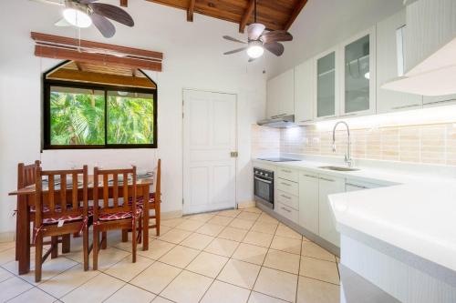 مطبخ, Standard Apartment - Suerte Tour in بوتريرو