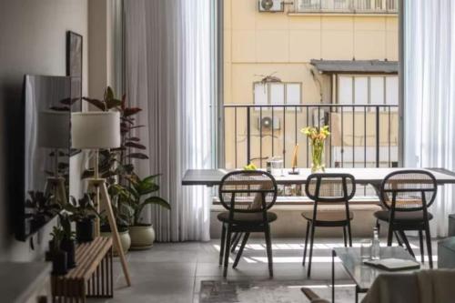 Spacious Bright 3BR Apartment - image 2