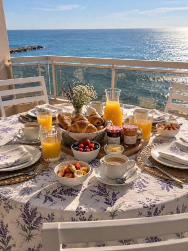 Résidence RIVA - Appartement d'exception en front de mer à Menton - Vue mer exceptionnelle - Grande terrasse