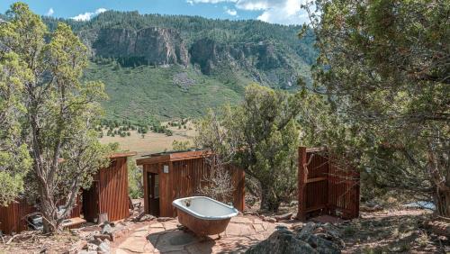 Off-Grid Mountain Retreat with Scenic Canyon Views in Unaweep Canyon, Colorado in Gateway (CO)