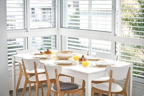 Heart of Tel-Aviv Spacious Stay by Sea N Rent - image 5