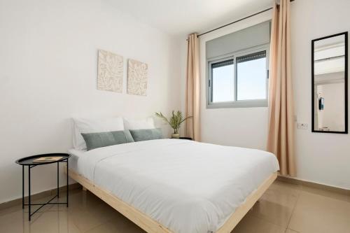 Mamad Sea View Penthouse Near the Beach - image 2