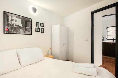 Modern-Rustic Haven in the City