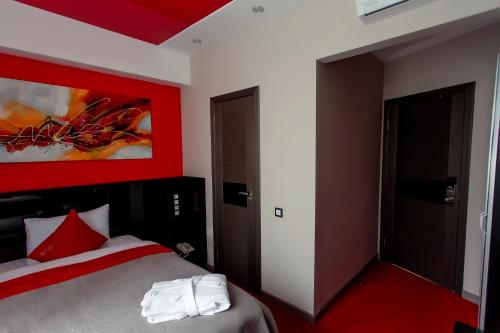 Mildom Premium Hotel