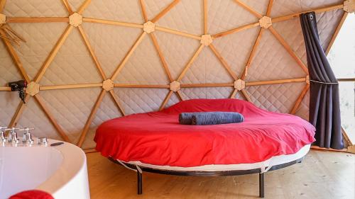 Dôme Bulle Climatisé Balnéothérapie (Dome Bulle Climatise Balneotherapie) in L'Escarène