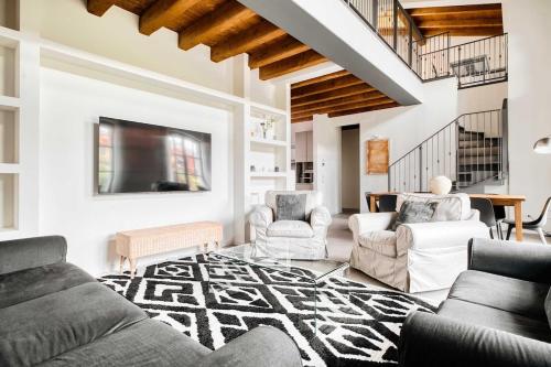 Luxury 5BR Retreat near Navigli