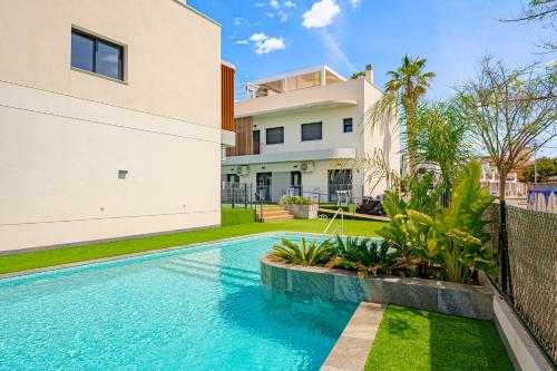 Queen Mediterranean Home