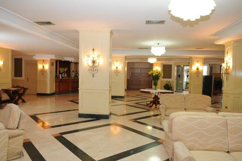 Hotel Ristorante La Lanterna - image 8