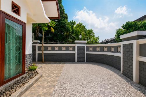 OYO 95178 Azifa Guest House