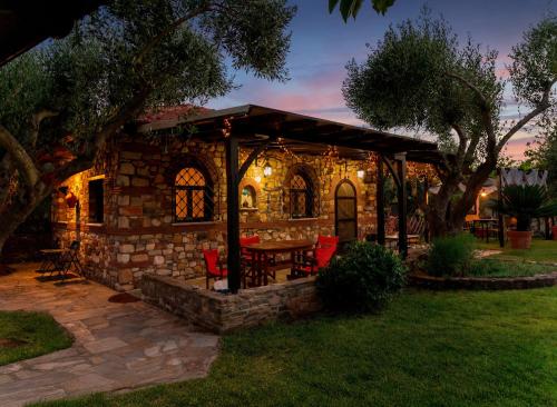 Feggaropetra by the Sea(Moonstone) - Trani Ammouda - Chalkidiki