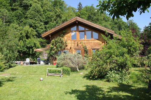 Holzhaus im Grünen B&B