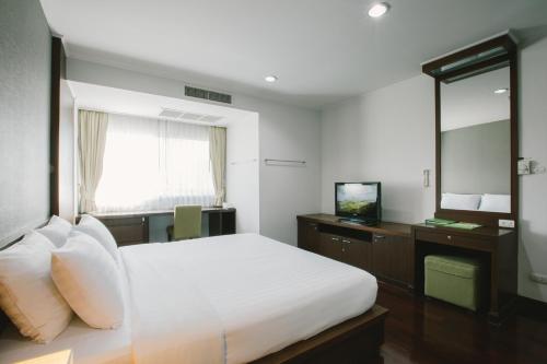 Jasmine Resort Hotel and Serviced Apartment