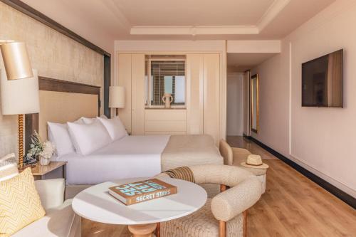 2 twin beds