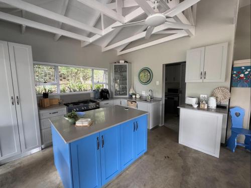 Kitchen, Sea Salt Cottage Kenton-On-Sea in Kenton-on-Sea