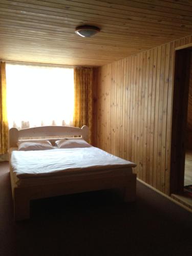 Triple Room with Mountain View and Shared Toilet image 3