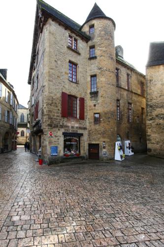 Le Royere - image 2