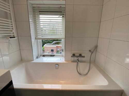 Elegant Family Villa - Comfort, Space & Privacy in Zoetermeer
