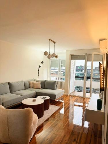 SAVA CENTAR, ARENA, LUX apartment LADA
