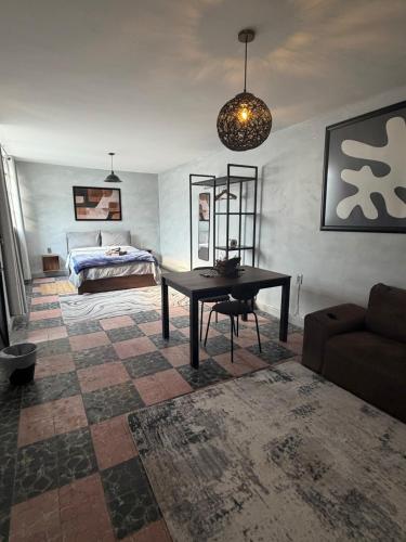 Casa Labardini Colonial Patio Suite 06