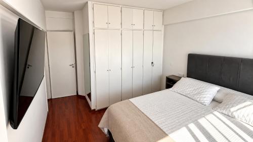 Departamento 3 Dormitorios con Vista al Paraná - 6 Pax by Lofty - image 3
