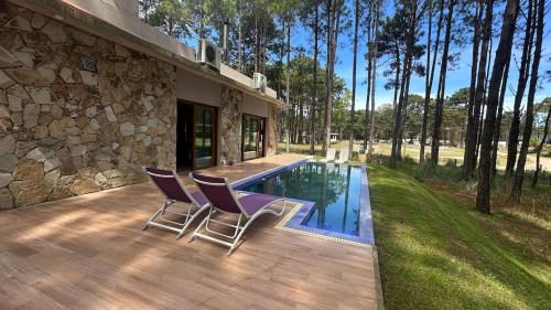 Hermosa casa con pileta en Isla del Golf Pinamar