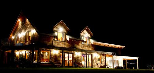 Tree House Lodge Bed & Breakfast Tree House Lodge Bed & Breakfast