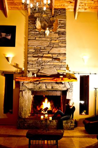 Tree House Lodge Bed & Breakfast Tree House Lodge Bed & Breakfast