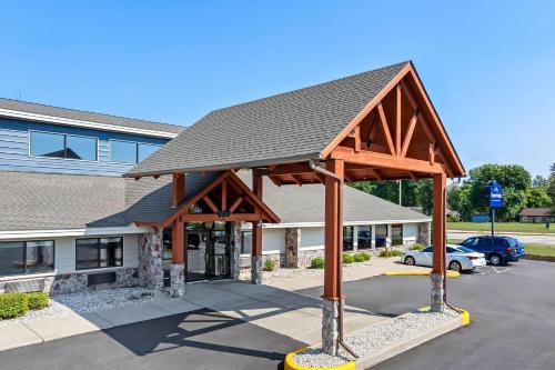 AmericInn by Wyndham Sturgeon Bay