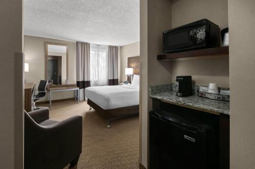 1 queen bed