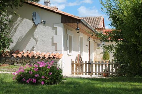 La Grangette, Manoir de Longeveau gîte à louer Petit-Bersac