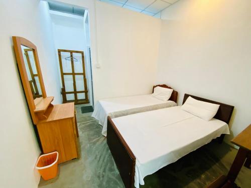 2 twin beds