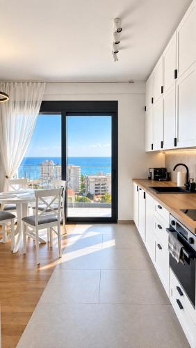 周邊環境, Sky & Sea Apartment in 彼得羅華茨