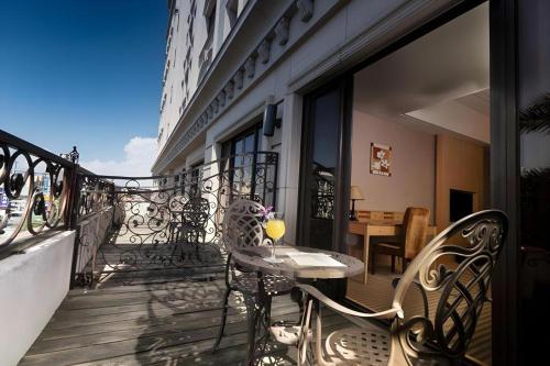Justwin Grand Hotel near Nankun Nidai Tianfu