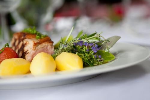 Hotel-Restaurant Römerhof Superior – Herrenberg, LA